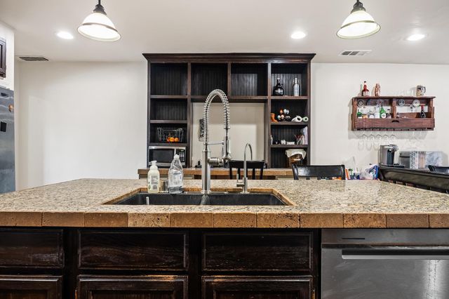 4736 N Vagedes Avenue, Fresno, CA 93705