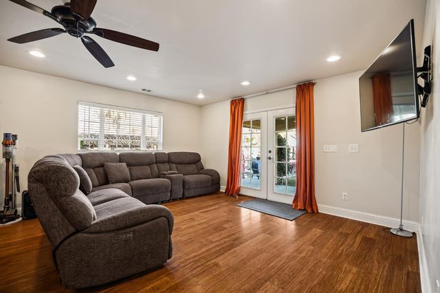 4736 N Vagedes Avenue, Fresno, CA 93705