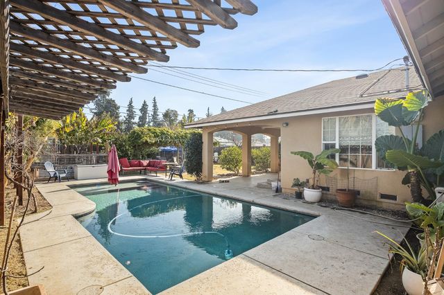 4736 N Vagedes Avenue, Fresno, CA 93705