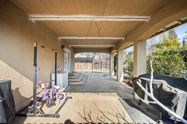 4736 N Vagedes Avenue, Fresno, CA 93705