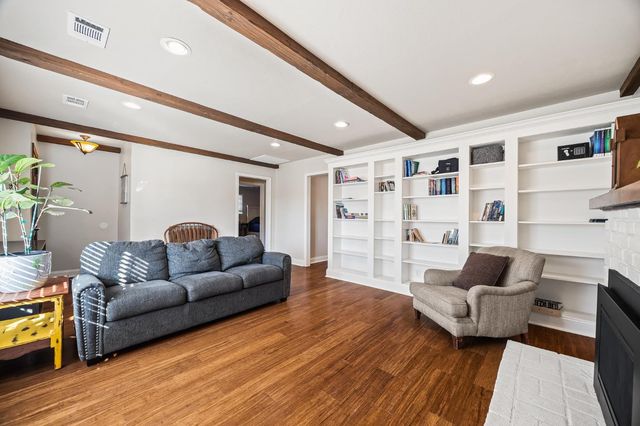 4736 N Vagedes Avenue, Fresno, CA 93705