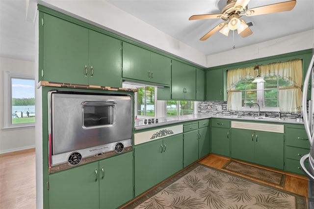 8239 W Long Lake Drive, Kalamazoo, MI 49048