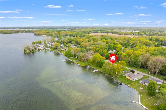 8239 W Long Lake Drive, Kalamazoo, MI 49048