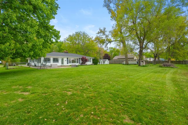 8239 W Long Lake Drive, Kalamazoo, MI 49048
