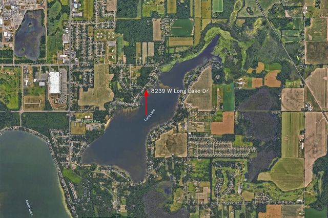 8239 W Long Lake Drive, Kalamazoo, MI 49048