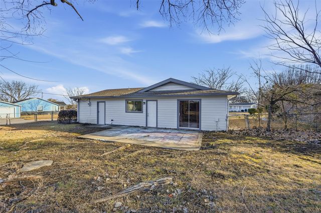 400 Mckown Drive, Mansfield, TX 76063