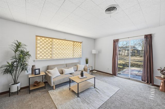 400 Mckown Drive, Mansfield, TX 76063