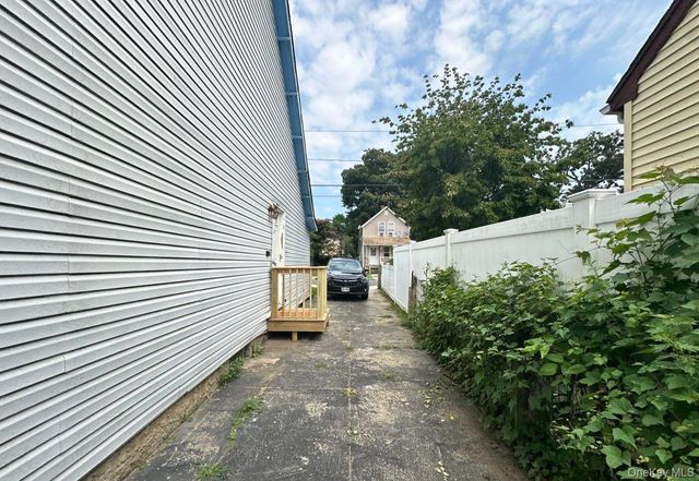 90 E 3rd Street, Huntington Station, NY 11746