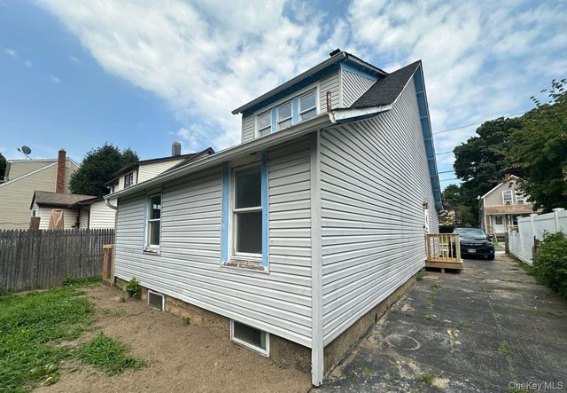90 E 3rd Street, Huntington Station, NY 11746