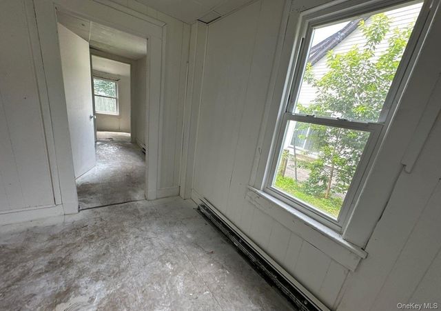 90 E 3rd Street, Huntington Station, NY 11746