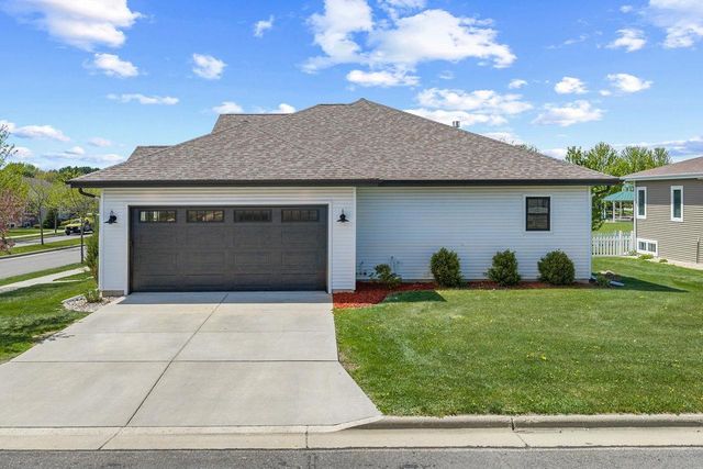 1201 Jacob Drive, Prairie Du Sac, WI 53578