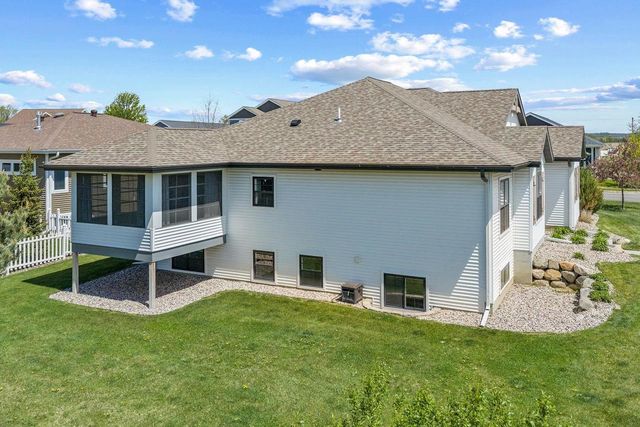 1201 Jacob Drive, Prairie Du Sac, WI 53578