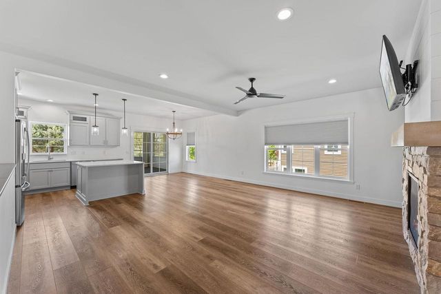 1201 Jacob Drive, Prairie Du Sac, WI 53578