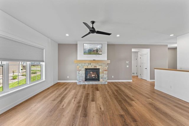 1201 Jacob Drive, Prairie Du Sac, WI 53578