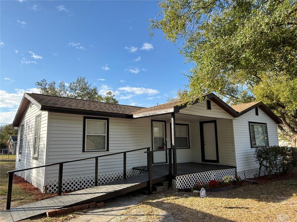 Image 15 of property listing at 9624 N 12TH STREET, Tampa, FL 33612