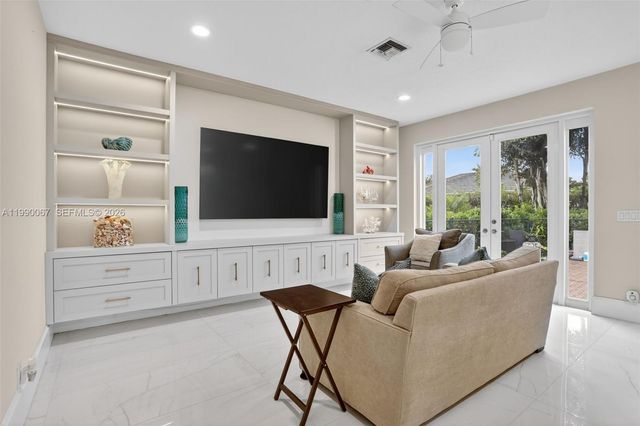 4953 Kensington Circle, Coral Springs, FL 33076