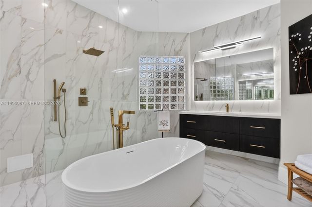 4953 Kensington Circle, Coral Springs, FL 33076