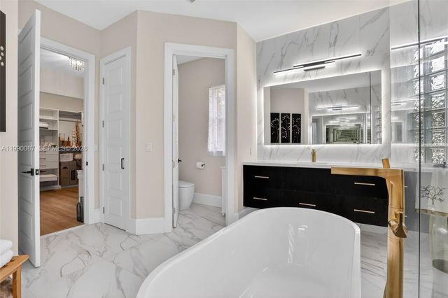 4953 Kensington Circle, Coral Springs, FL 33076