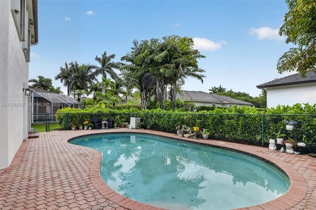 4953 Kensington Circle, Coral Springs, FL 33076