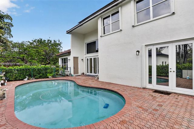 4953 Kensington Circle, Coral Springs, FL 33076