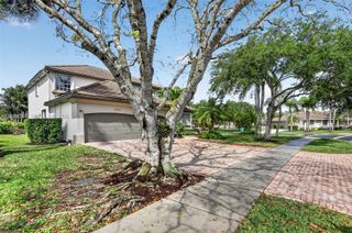 4953 Kensington Circle, Coral Springs, FL 33076