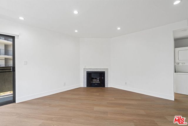 3939 Moore Street 106, Los Angeles, CA 90066