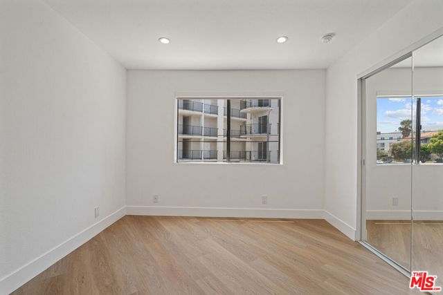 3939 Moore Street 106, Los Angeles, CA 90066
