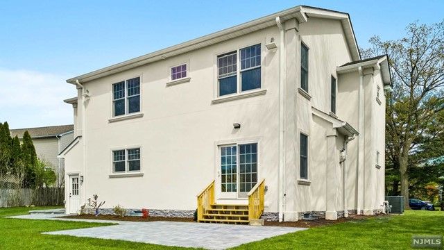 480 Albert Place, New Milford, NJ 07646