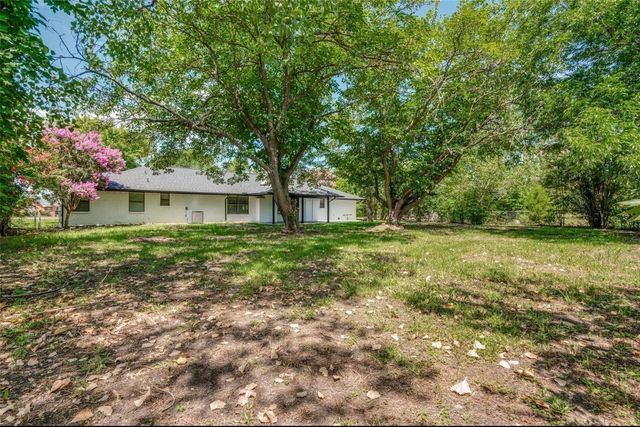 120 Sunrise Court, Palmer, TX 75152