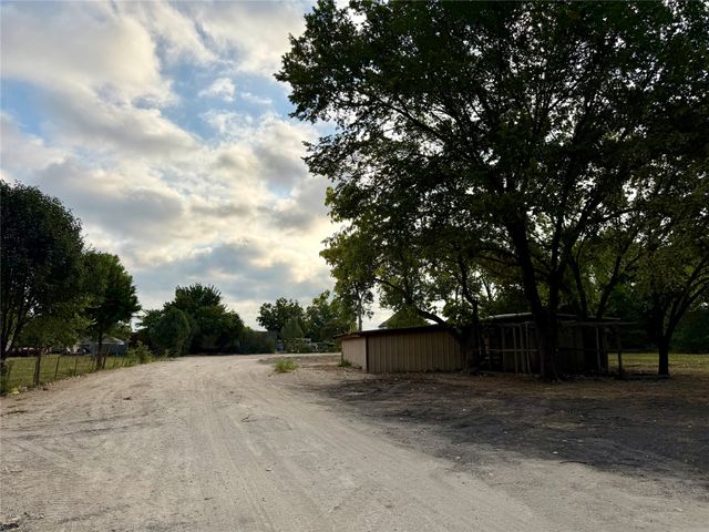 120 Sunrise Court, Palmer, TX 75152