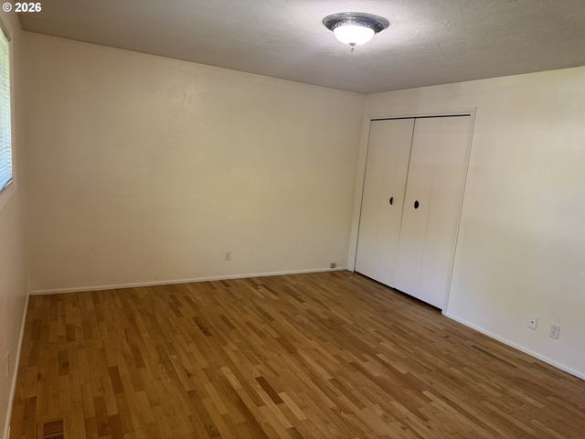 260 SUSAN St, Eugene, OR 97404