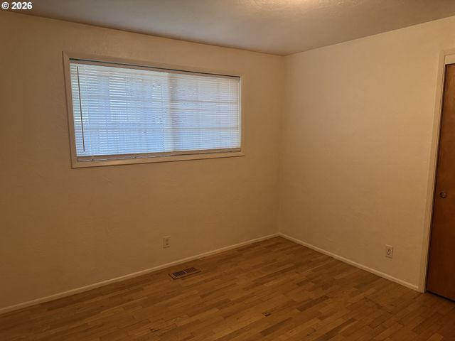 260 SUSAN St, Eugene, OR 97404