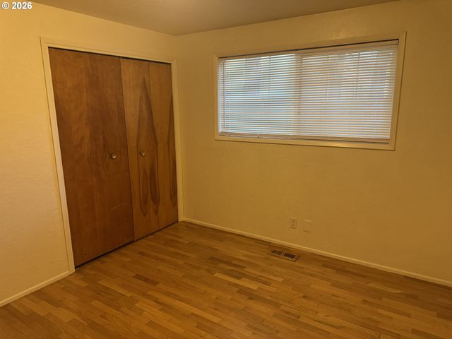 260 SUSAN St, Eugene, OR 97404