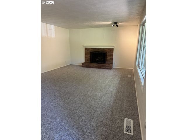 260 SUSAN St, Eugene, OR 97404