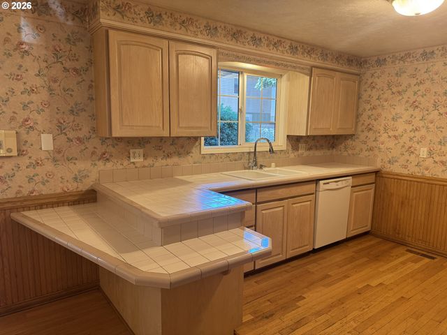 260 SUSAN St, Eugene, OR 97404