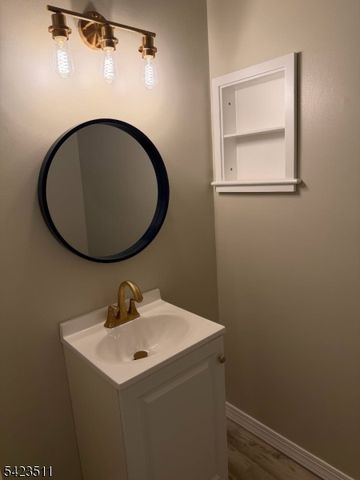 23 Peach Ct, Raritan Twp., NJ 08822