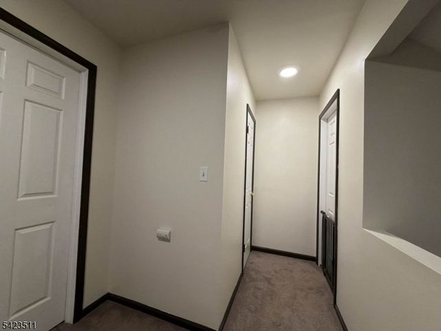 23 Peach Ct, Raritan Twp., NJ 08822