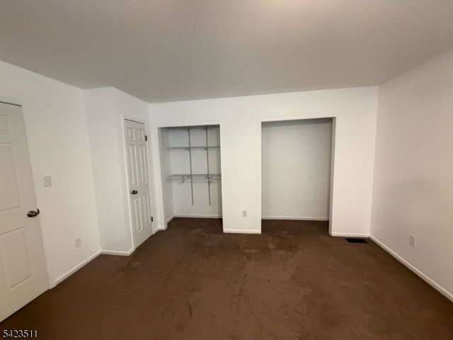 23 Peach Ct, Raritan Twp., NJ 08822
