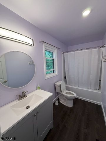 23 Peach Ct, Raritan Twp., NJ 08822