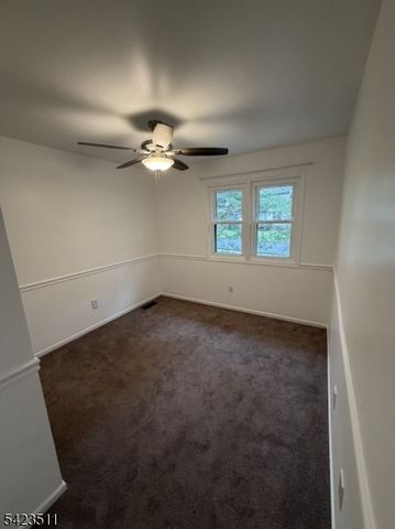 23 Peach Ct, Raritan Twp., NJ 08822