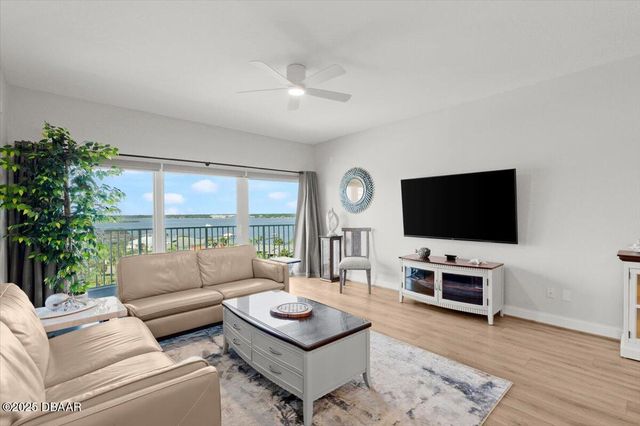 2 Oceans West Blvd Apt 702, Daytona Beach, FL 32118