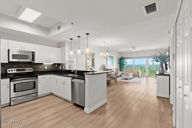 2 Oceans West Blvd Apt 702, Daytona Beach, FL 32118