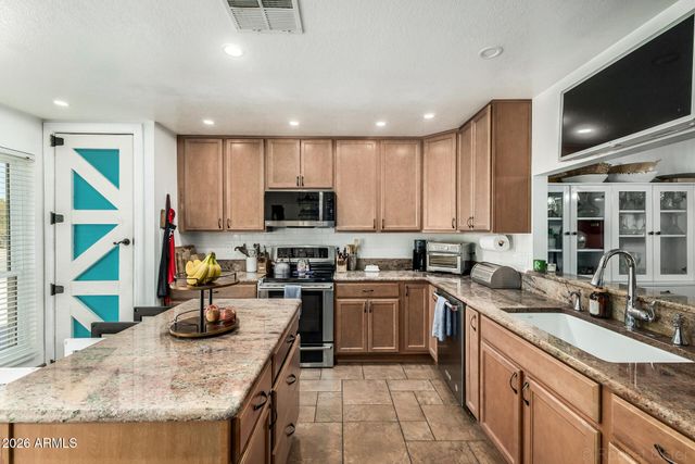 1505 W CHEYENNE Drive, Chandler, AZ 85224