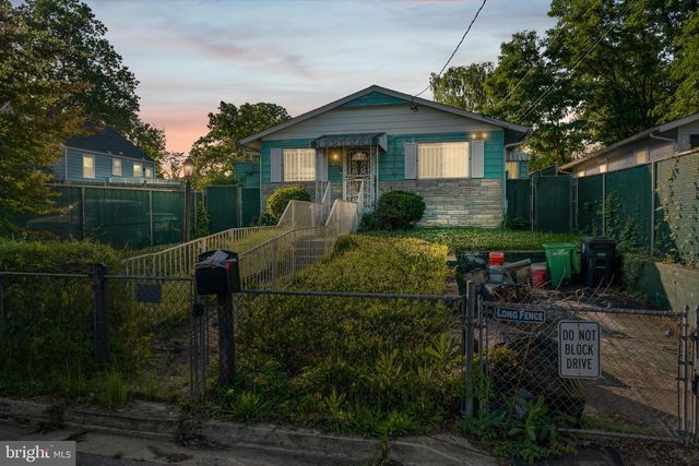806 CLOVIS AVE, Capitol Heights, MD 20743