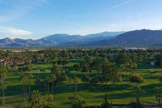 83 Kavenish Drive, Rancho Mirage, CA 92270