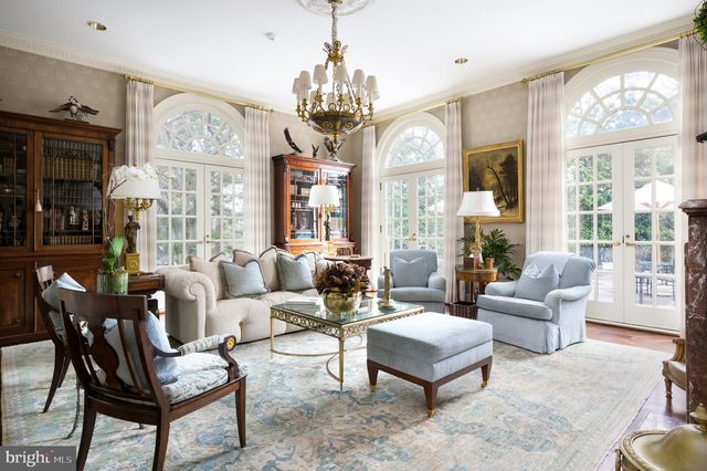 2838 MCGILL TER NW, Washington, DC 20008