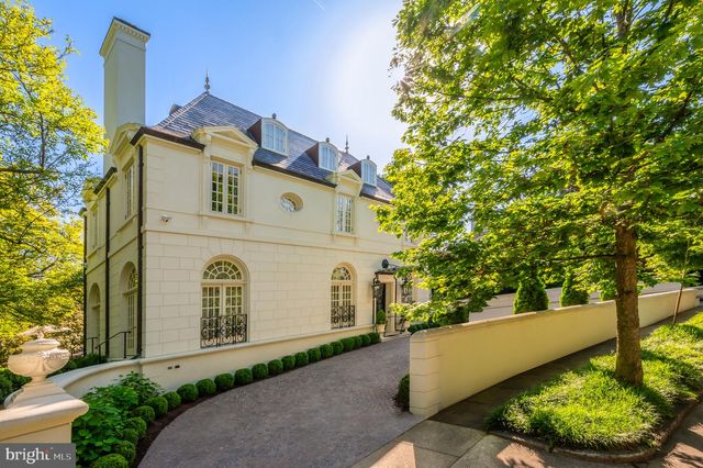 2838 MCGILL TER NW, Washington, DC 20008