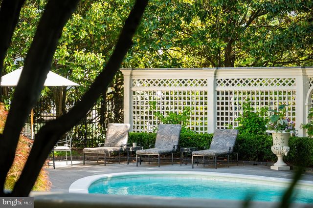 2838 MCGILL TER NW, Washington, DC 20008