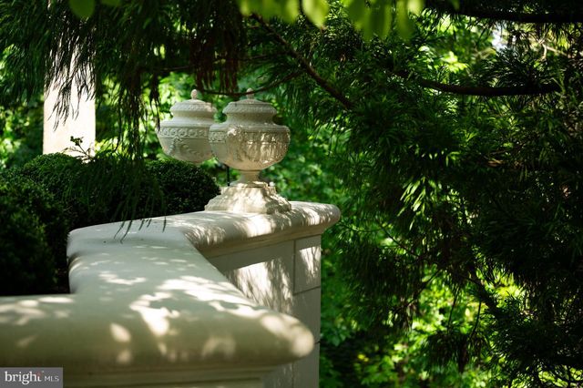 2838 MCGILL TER NW, Washington, DC 20008