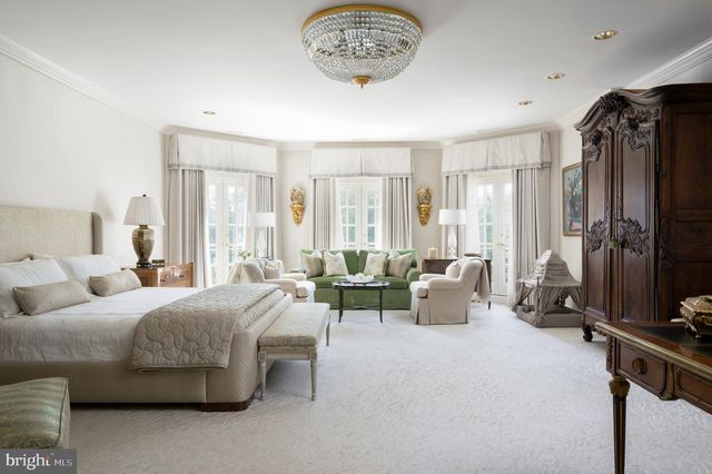 2838 MCGILL TER NW, Washington, DC 20008